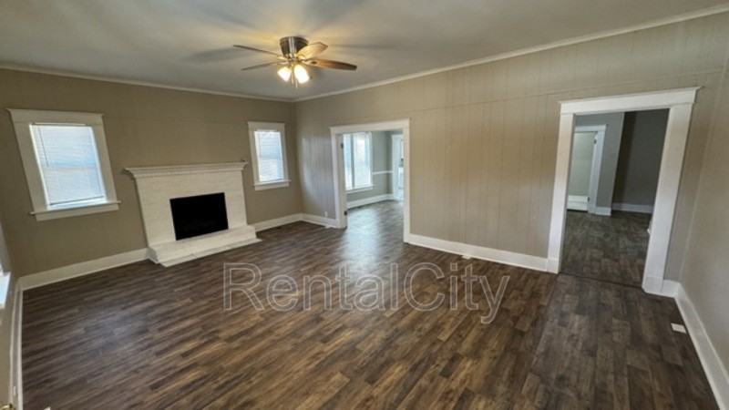 182 S Jefferson St - Photo 2 of 21