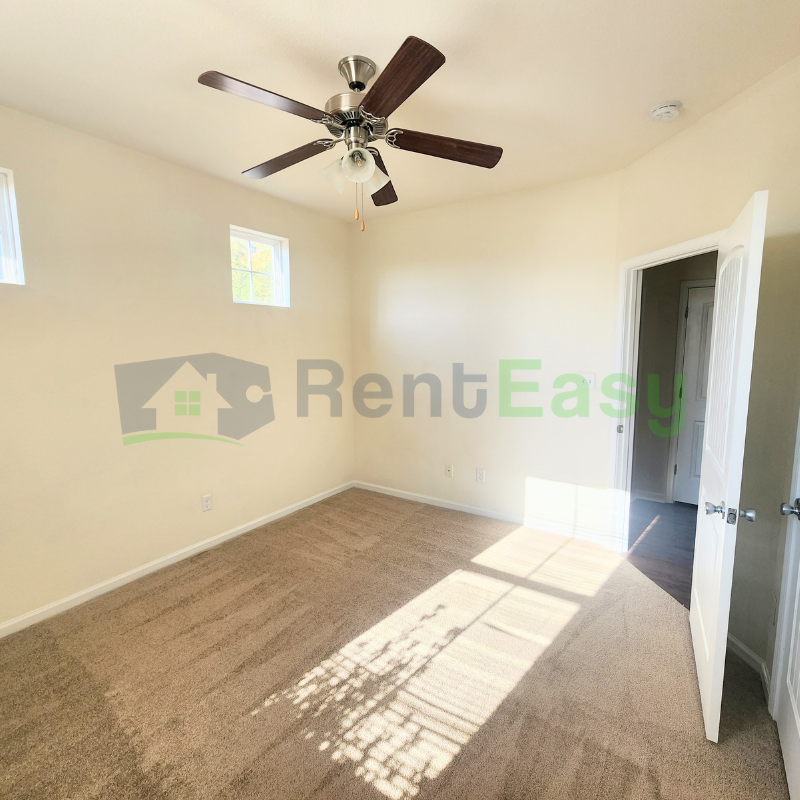 4752 Elizabeth Harbor Dr - Photo 7 of 21