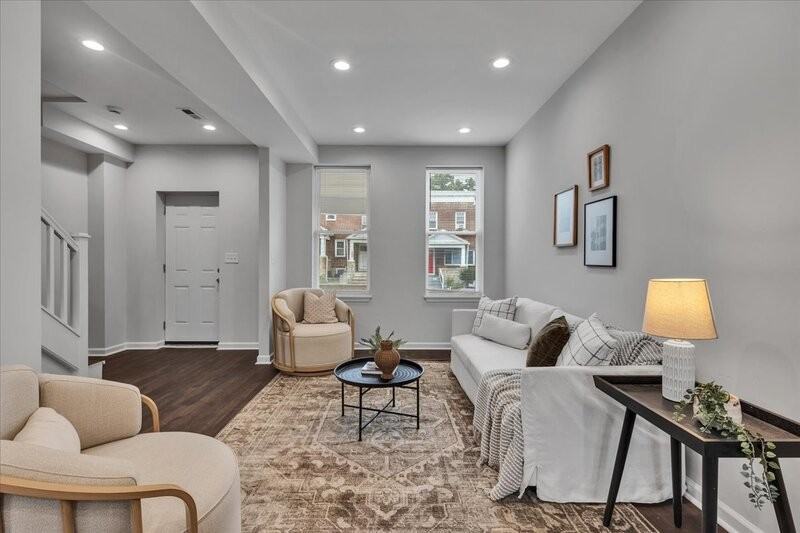 787 N Grantley St - Photo 5 of 31