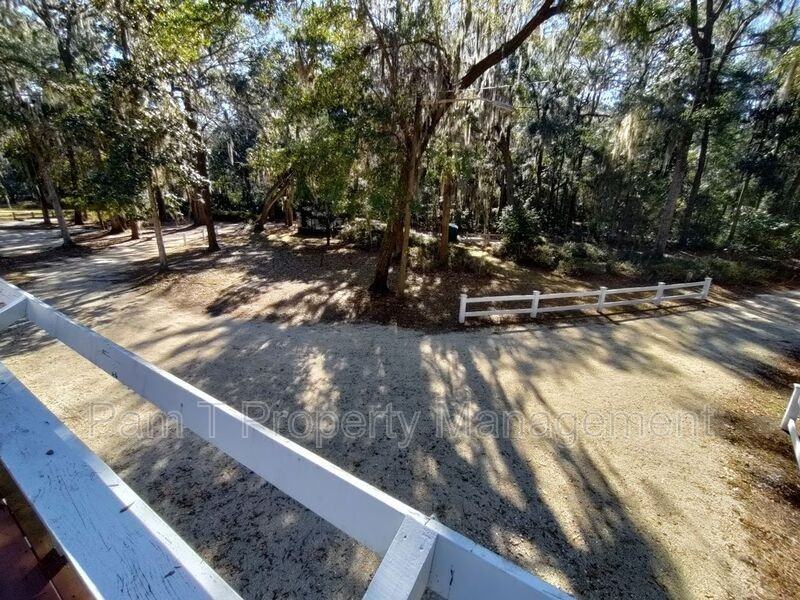 11 Southwood Dr - Photo 4 of 14