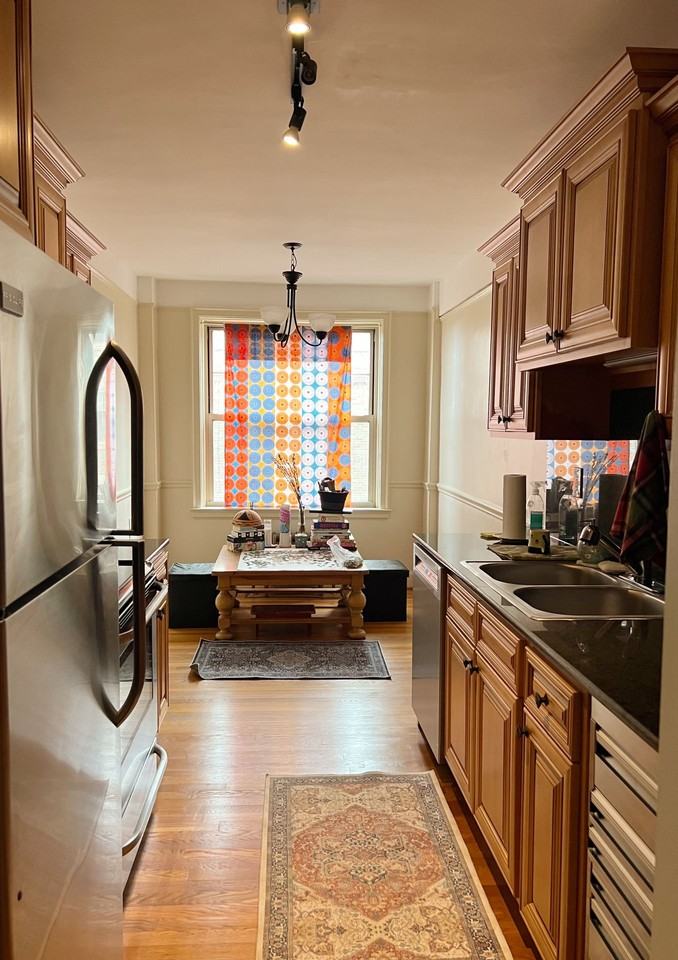 Mayflower Apartments - Photo 5 of 17