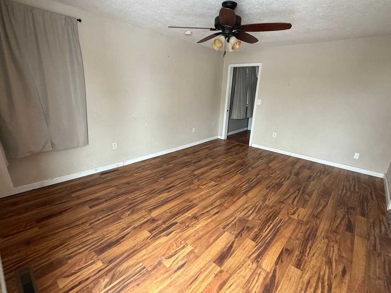 129 2nd St Sw - Photo 2 of 7