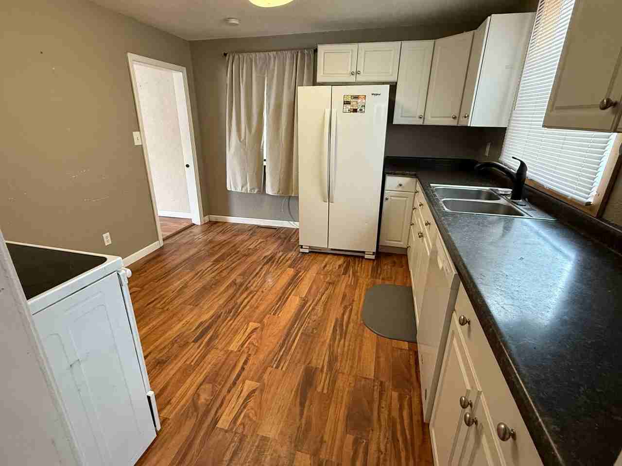 129 2nd St Sw - Photo 3 of 7