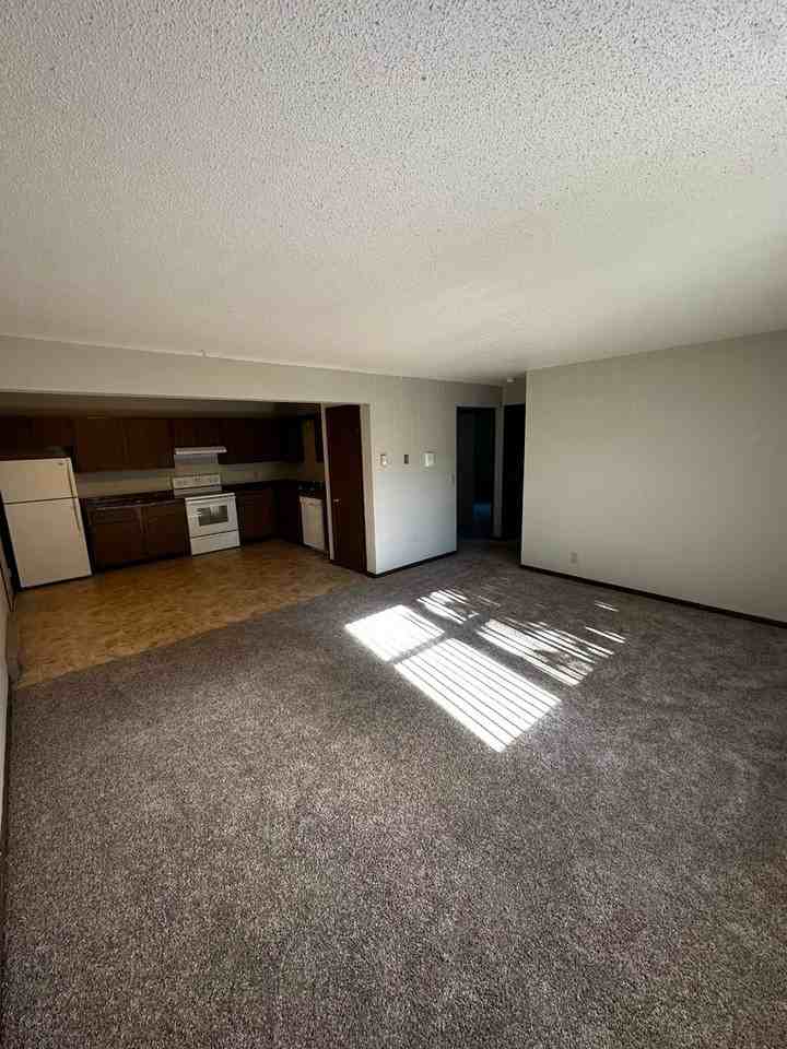 1144-1166 Sunset Ln - Photo 2 of 9