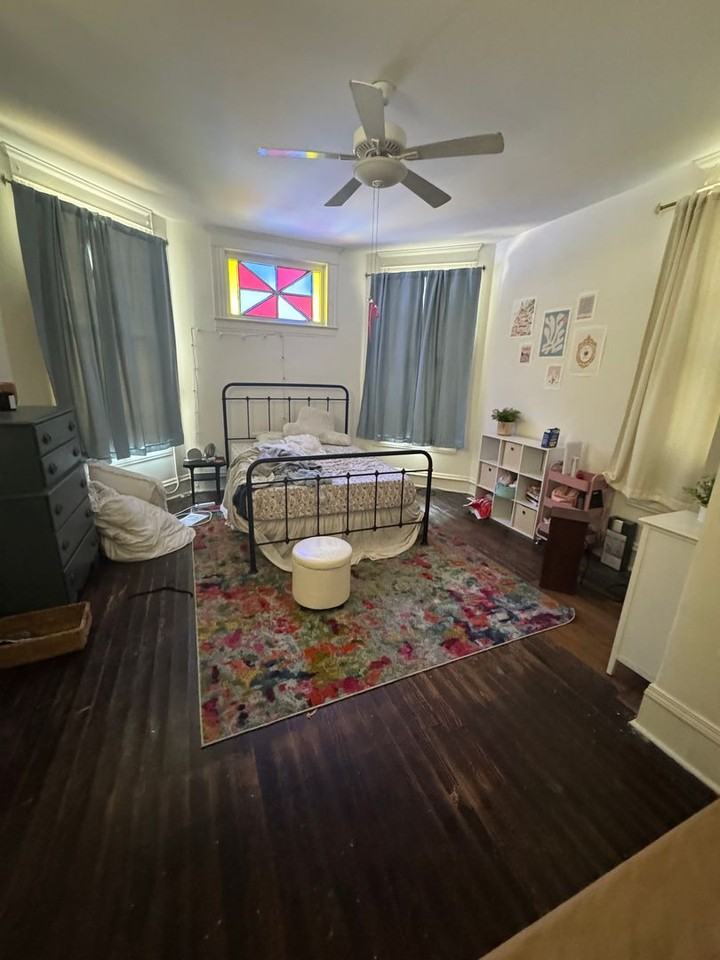 1011 Queen City Ave - Photo 3 of 4