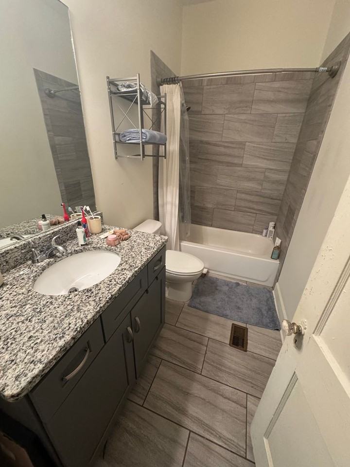 1011 Queen City Ave - Photo 4 of 4