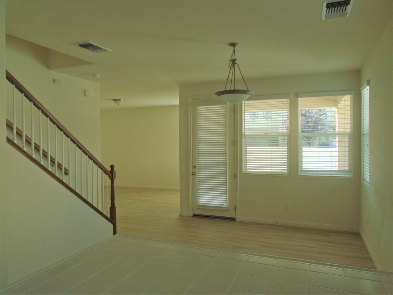 1813 New Riders St - Photo 2 of 14