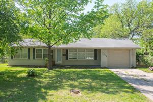 featured image of 2309 Highland Dr