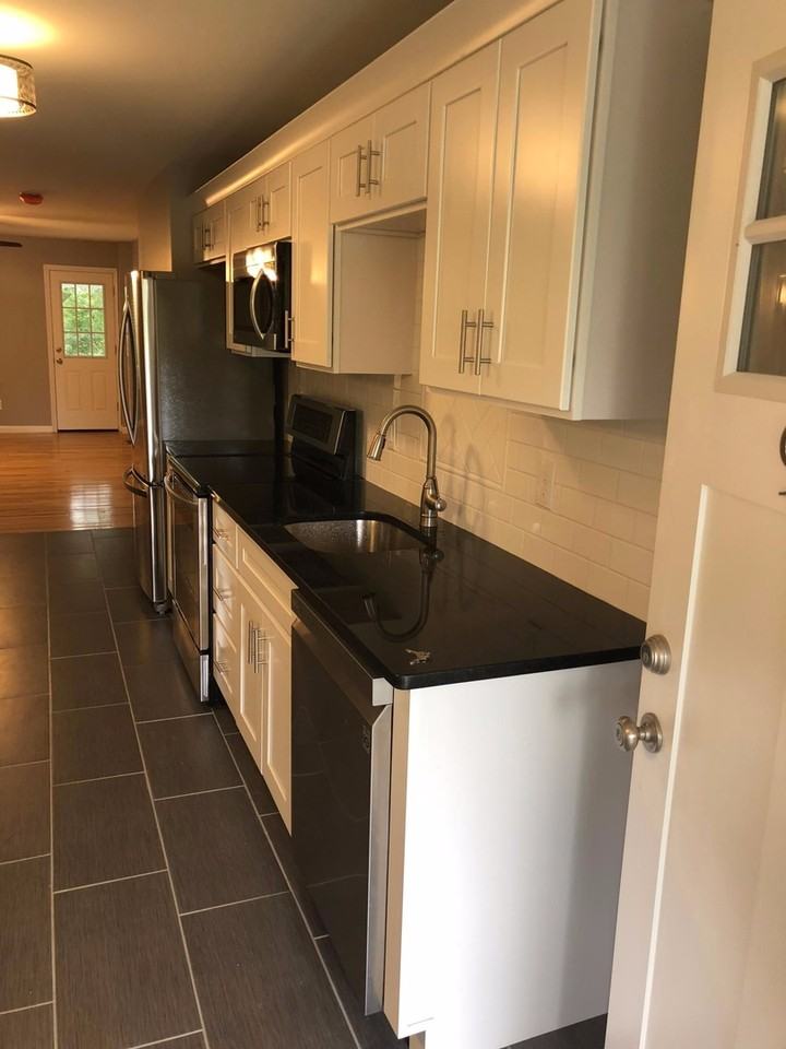 935 Broad St - Photo 3 of 30