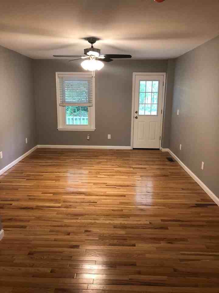 935 Broad St - Photo 7 of 30