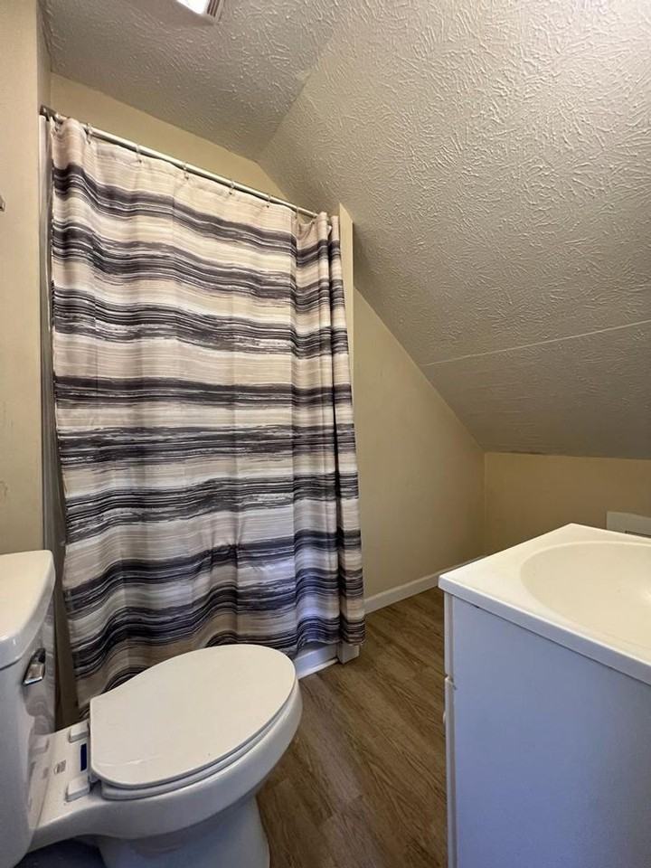 542 W. 4th St. - Photo 6 of 14