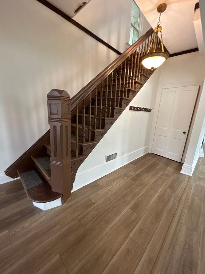 326 Sherman Ave - Photo 3 of 15