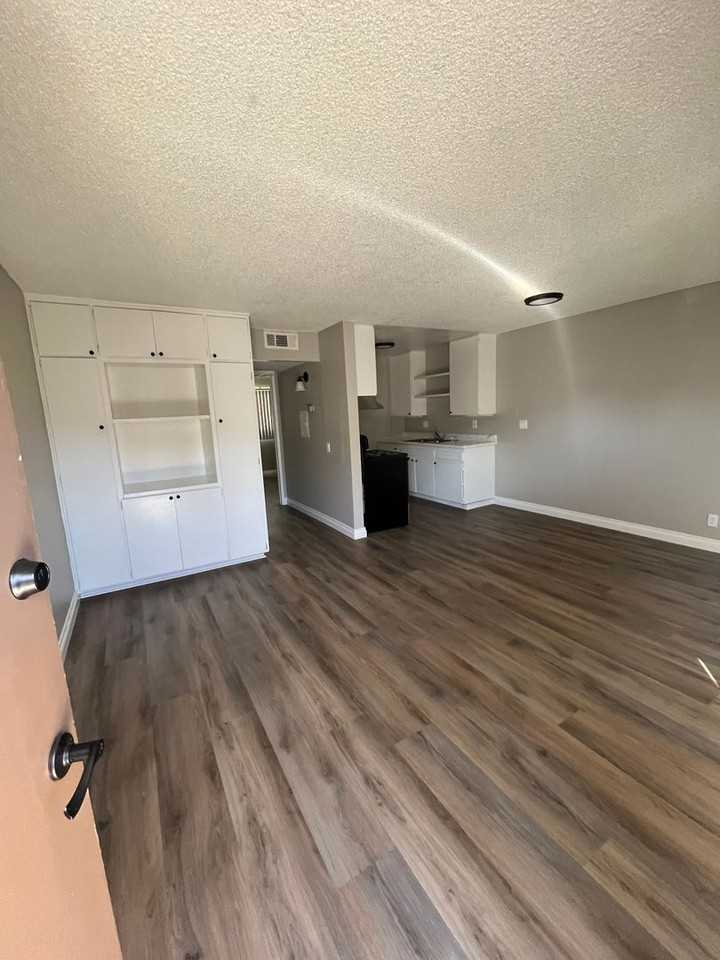 535 Wier Rd. - Photo 3 of 21