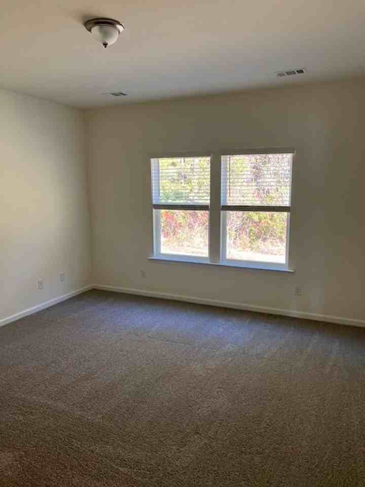 429 Beecher Dr - Photo 2 of 13