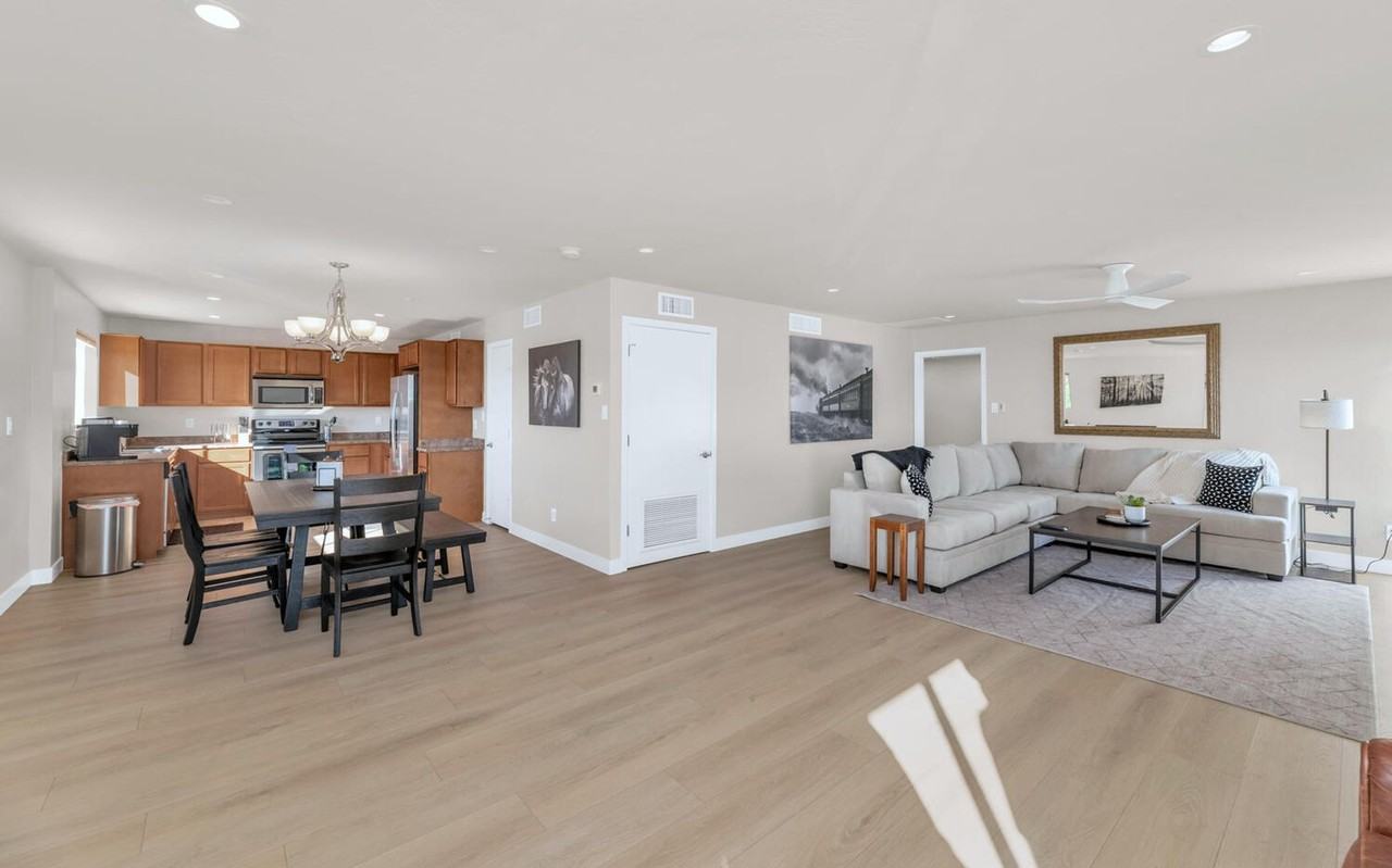 7116 E 1st Ave #201 - Photo 3 of 16