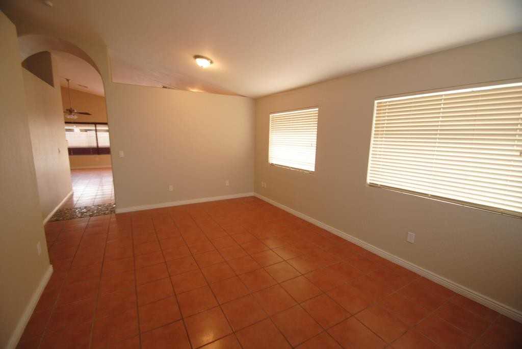 446 W Douglas Ave - Photo 3 of 16