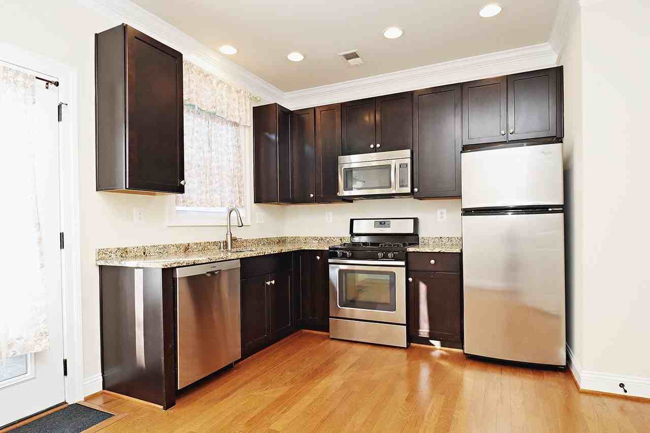 2937 Templehof Ct - Photo 3 of 21