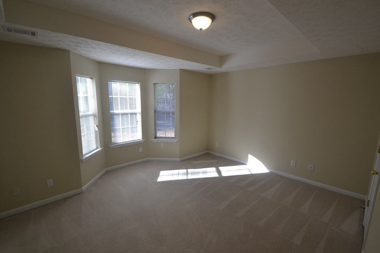 345 Wild Turkey Ln - Photo 3 of 7