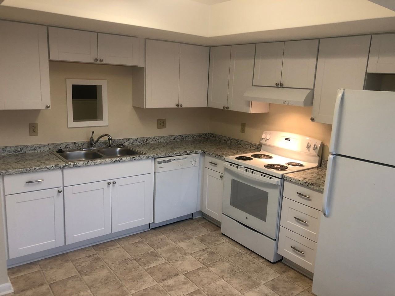 3632 Chimney Creek Dr - Photo 3 of 12