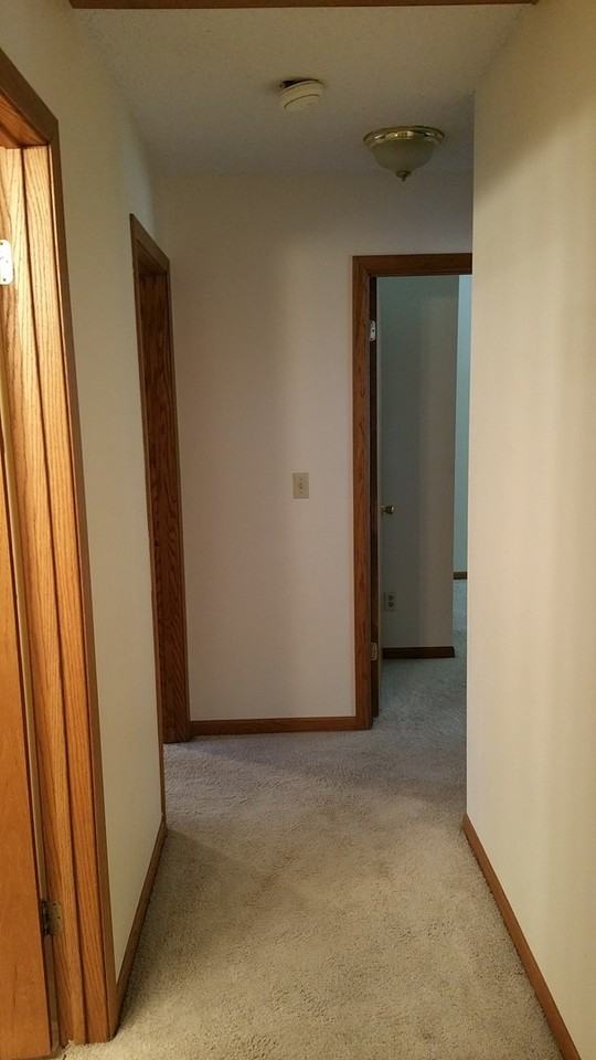 1546 Buresh Ave - Photo 7 of 22