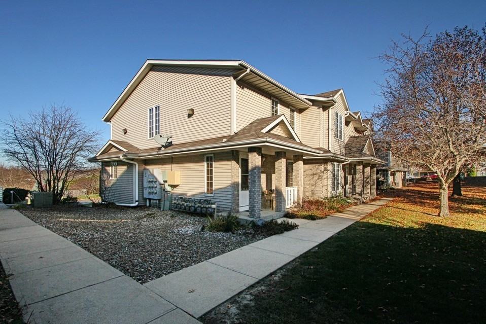 1805 Earl Rd - Photo 2 of 19