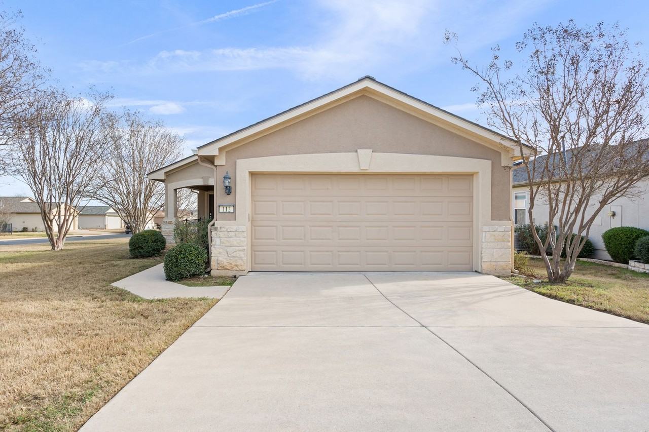 112 Monument Hill Trl - Photo 2 of 34