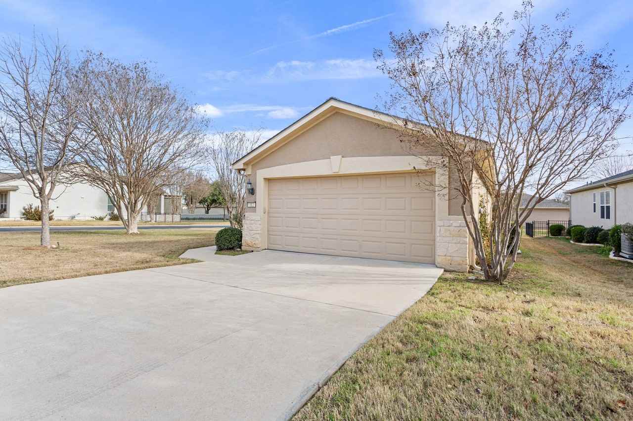 112 Monument Hill Trl - Photo 3 of 34