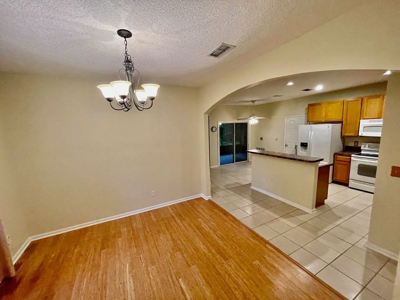 96065 Caribbean Ct - Photo 3 of 9