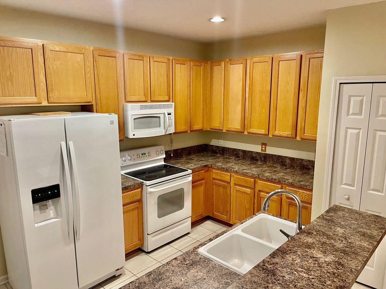 96065 Caribbean Ct - Photo 4 of 9