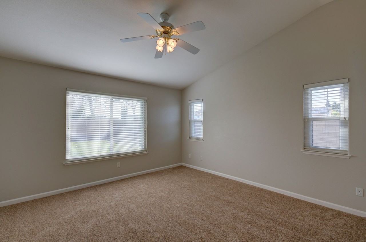 5149 W Celeste Ave - Photo 5 of 12