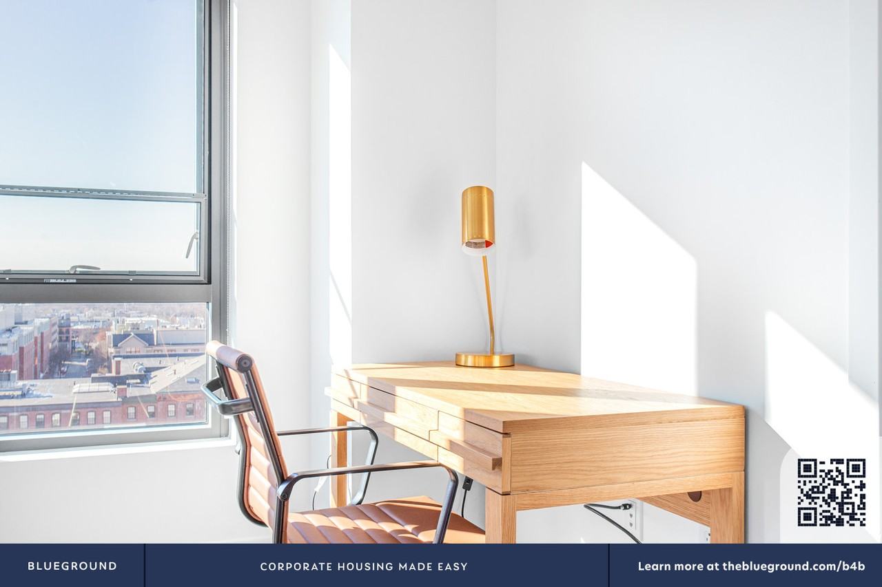 425 Massachusetts Avenue - Photo 5 of 31