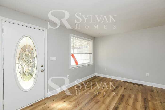 412 5th Ave - Photo 2 of 15