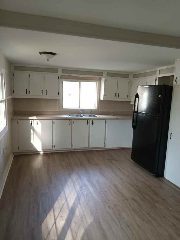 3677 Gerry St - Photo 2 of 8