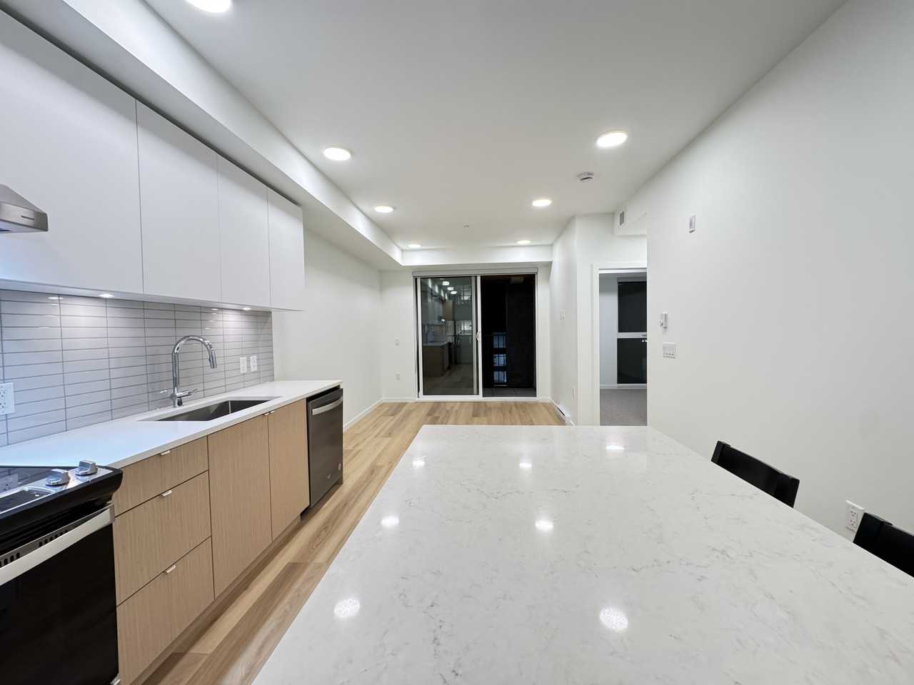 1360 Victoria Street #405 - Photo 7 of 25