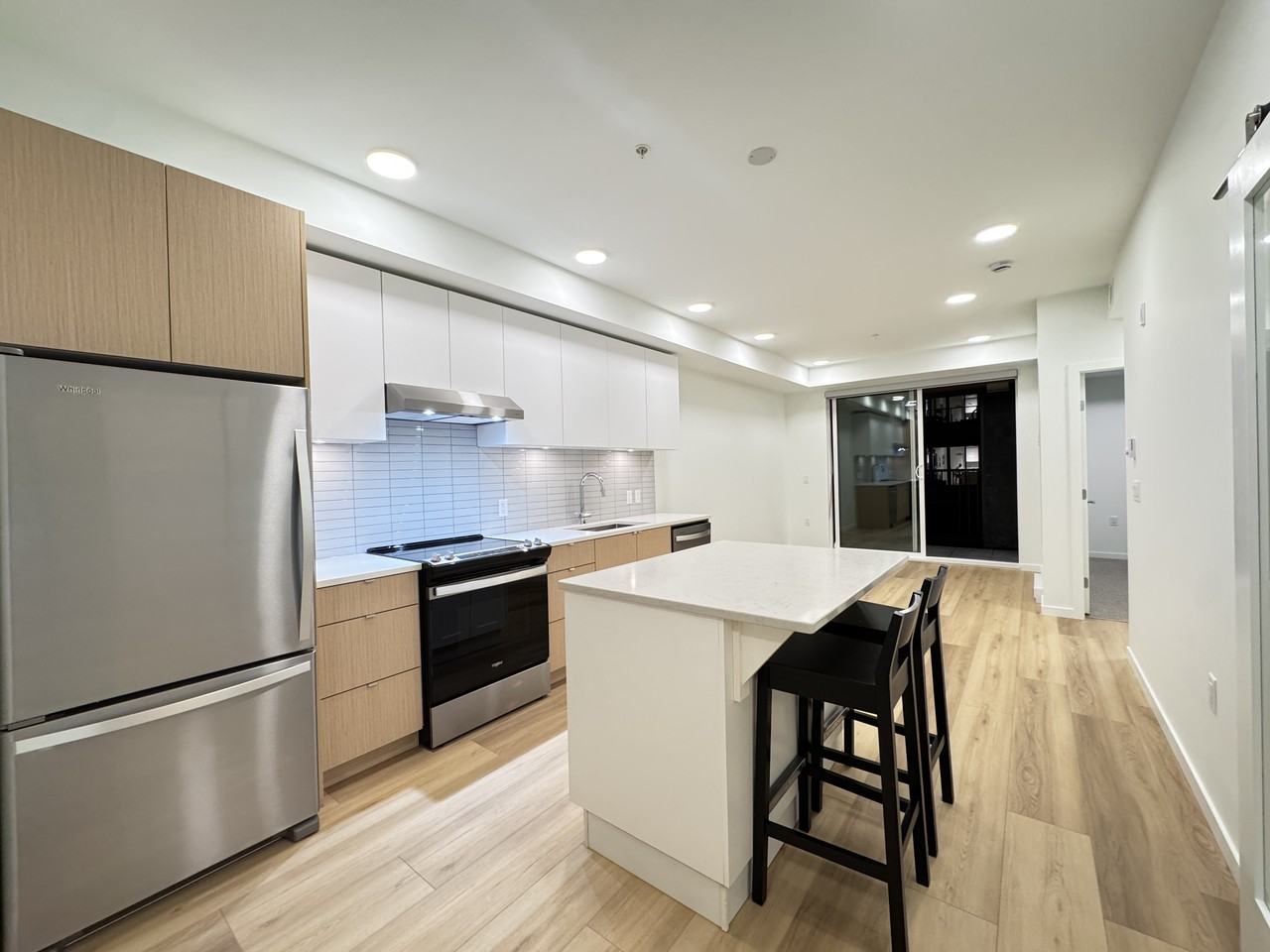 1360 Victoria Street #405 - Photo 4 of 25