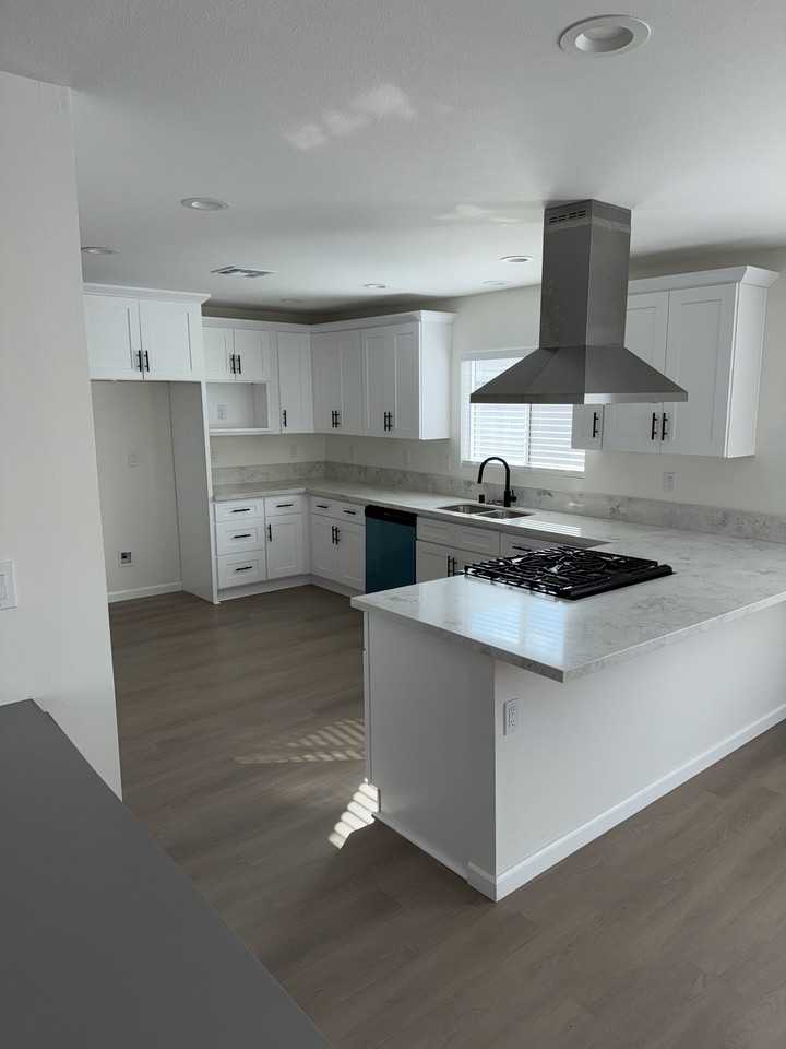 11196 Doverwood Dr #NA - Photo 2 of 5