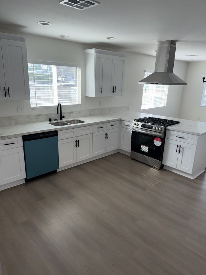 11196 Doverwood Dr #NA - Photo 3 of 5