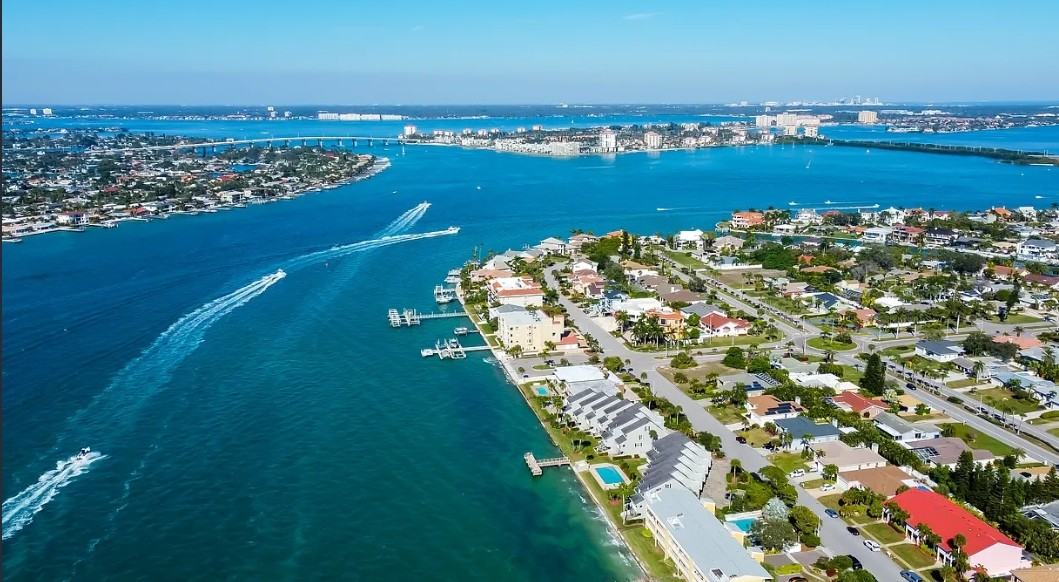 360 8th Ave N #4 - Photo 3 of 22