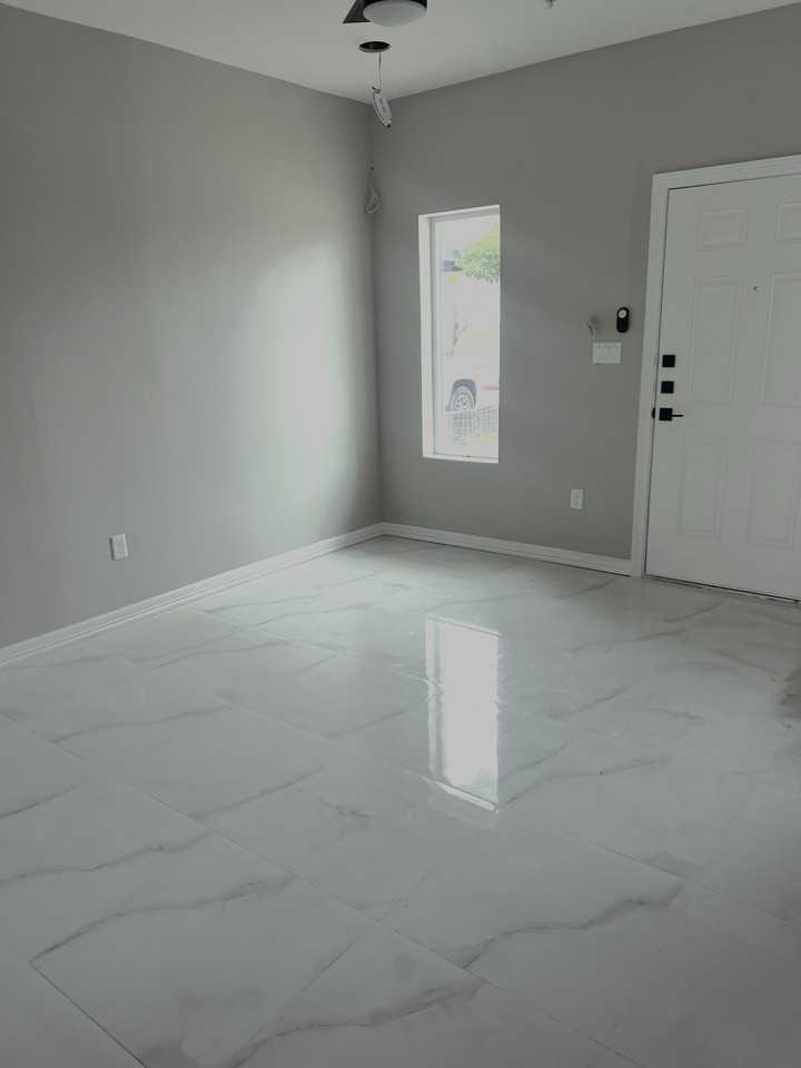 1300 Hummingbird Ct #11 - Photo 6 of 12