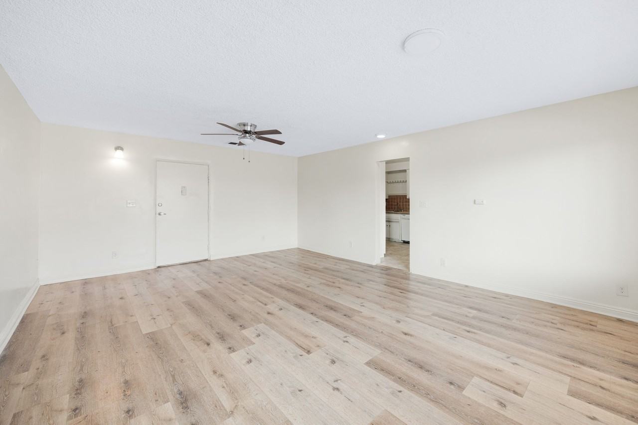 2761 N Golden Ave #12 - Photo 6 of 23