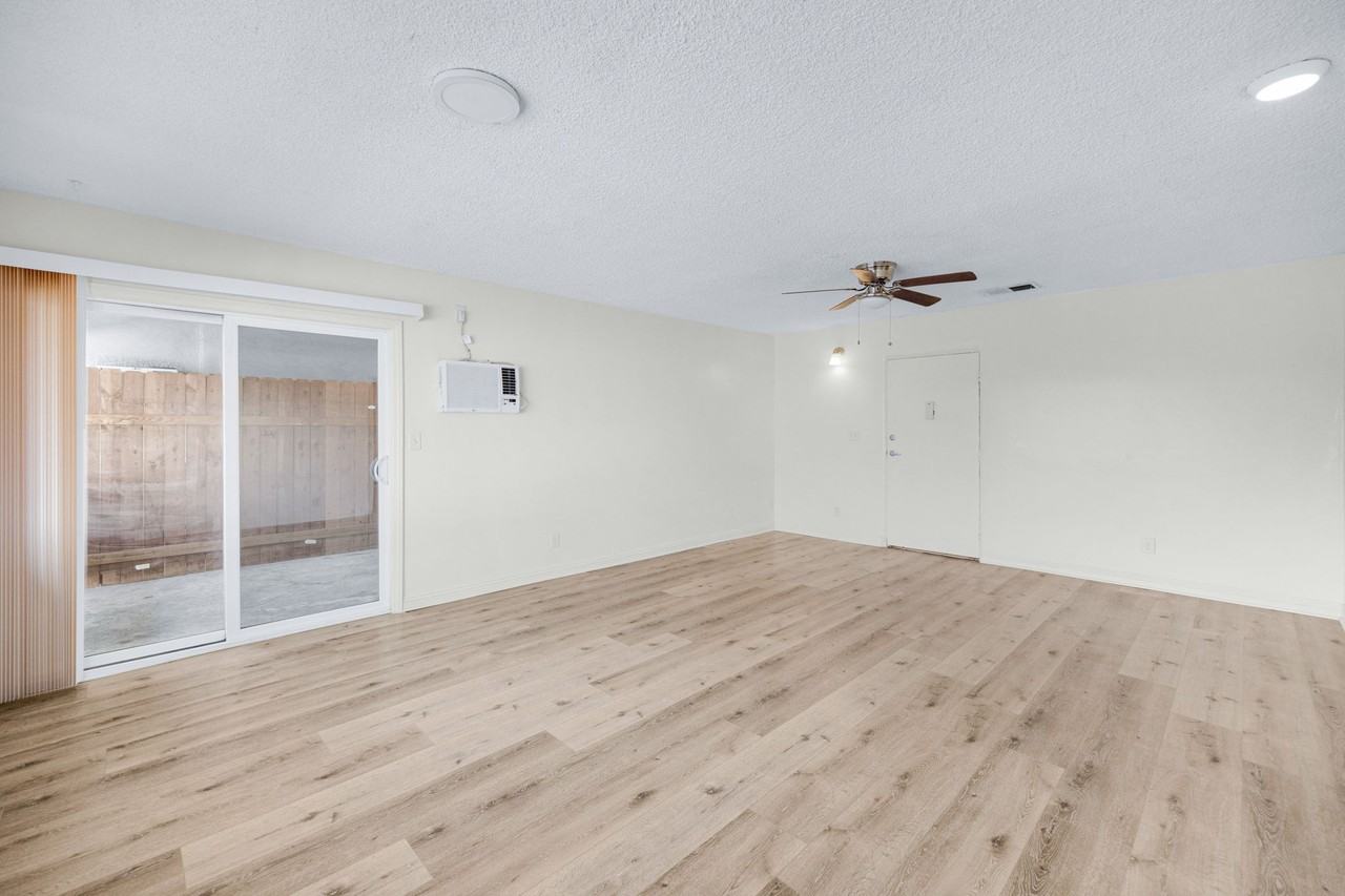 2761 N Golden Ave #12 - Photo 7 of 23