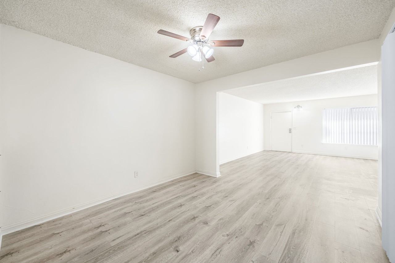 2761 N Golden Ave #7 - Photo 6 of 22