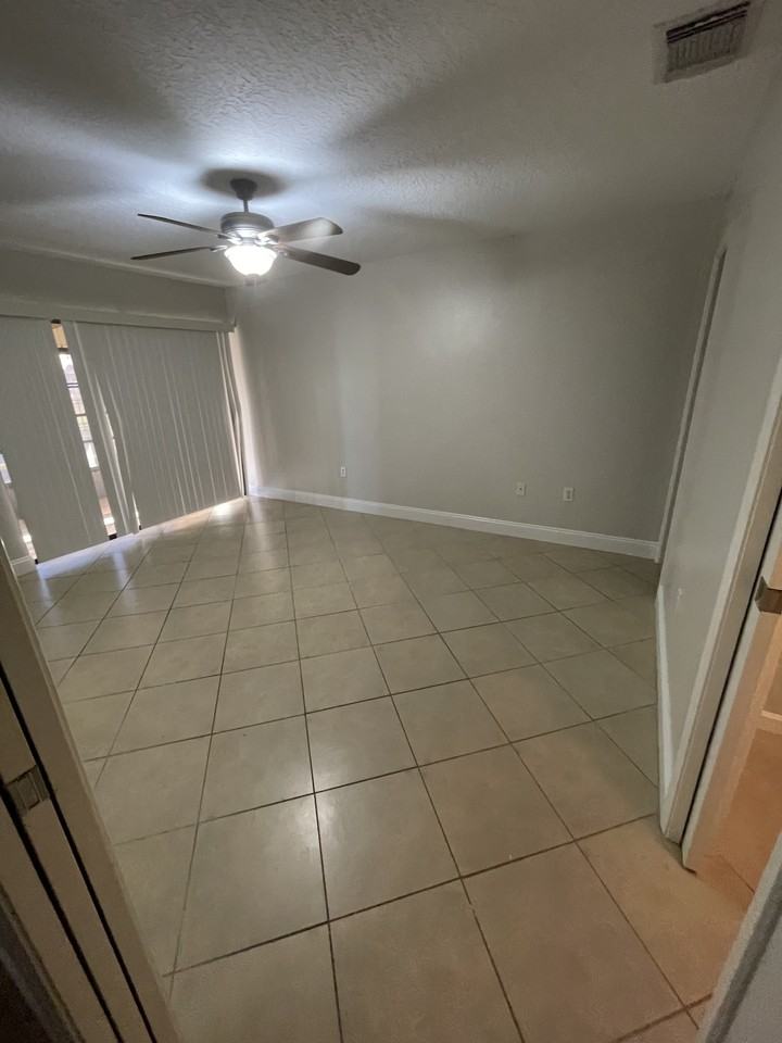 733 Carpenters Way #50 - Photo 5 of 16