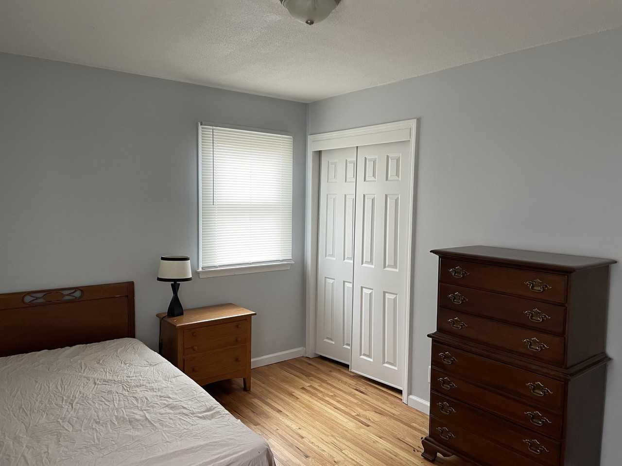 1816 Independence Ave N #2 - Photo 4 of 8