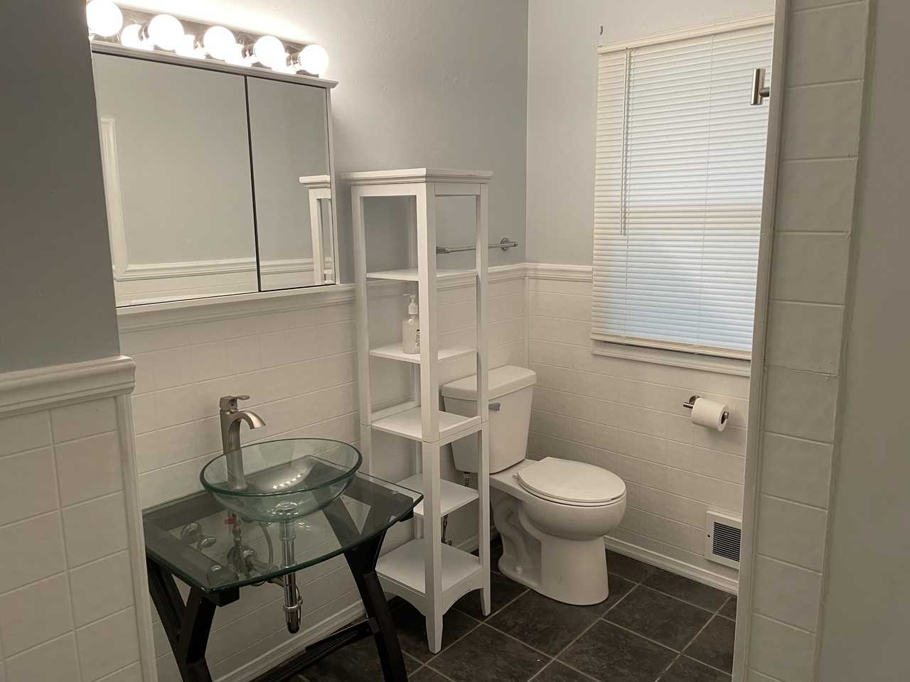 1816 Independence Ave N #2 - Photo 7 of 8