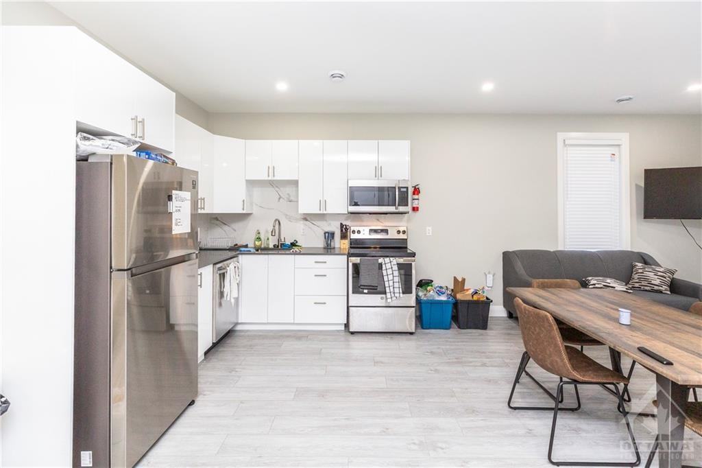 992-994 Fisher Avenue - Photo 3 of 33