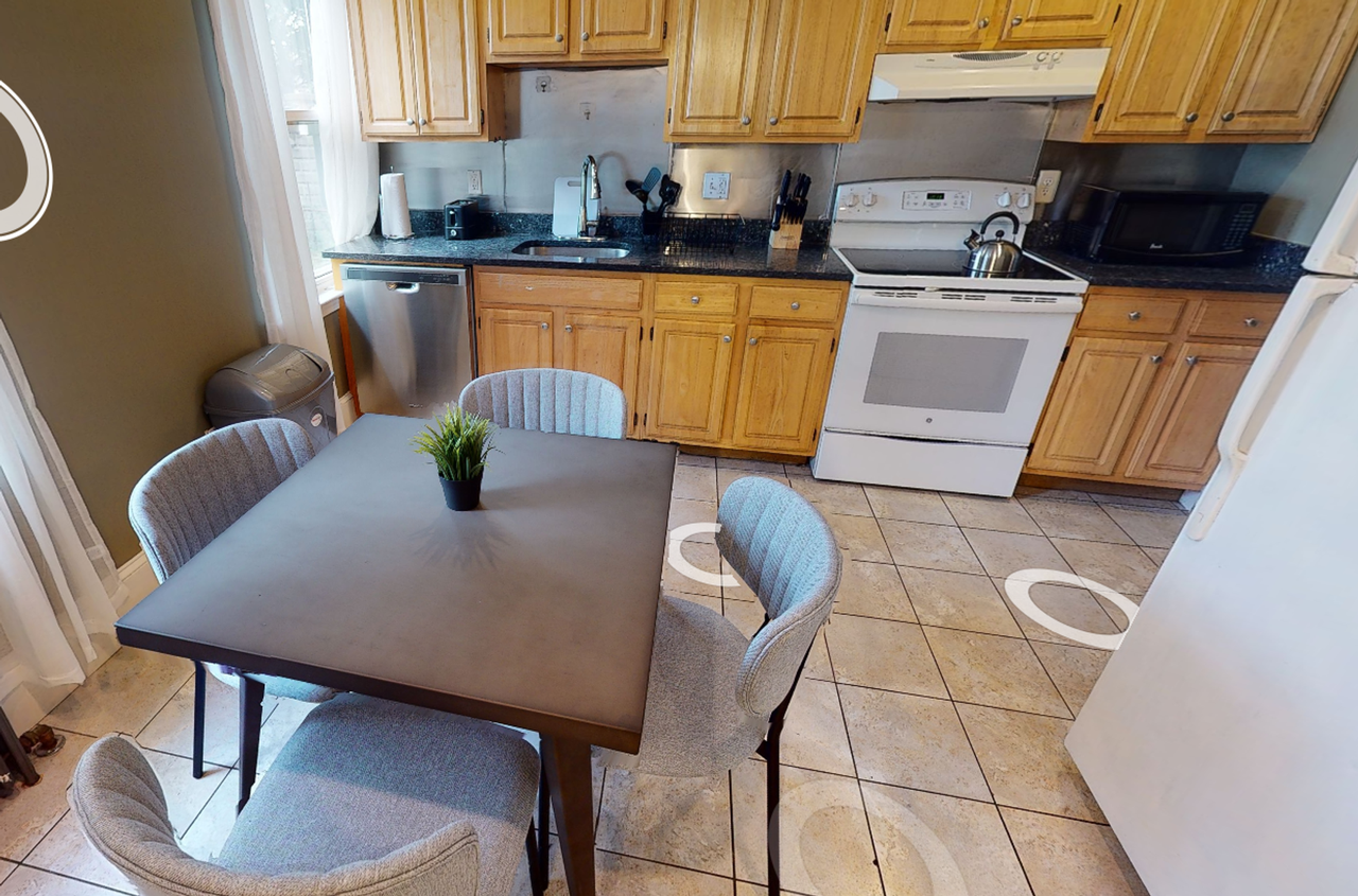 9 Haskell St - Photo 4 of 6