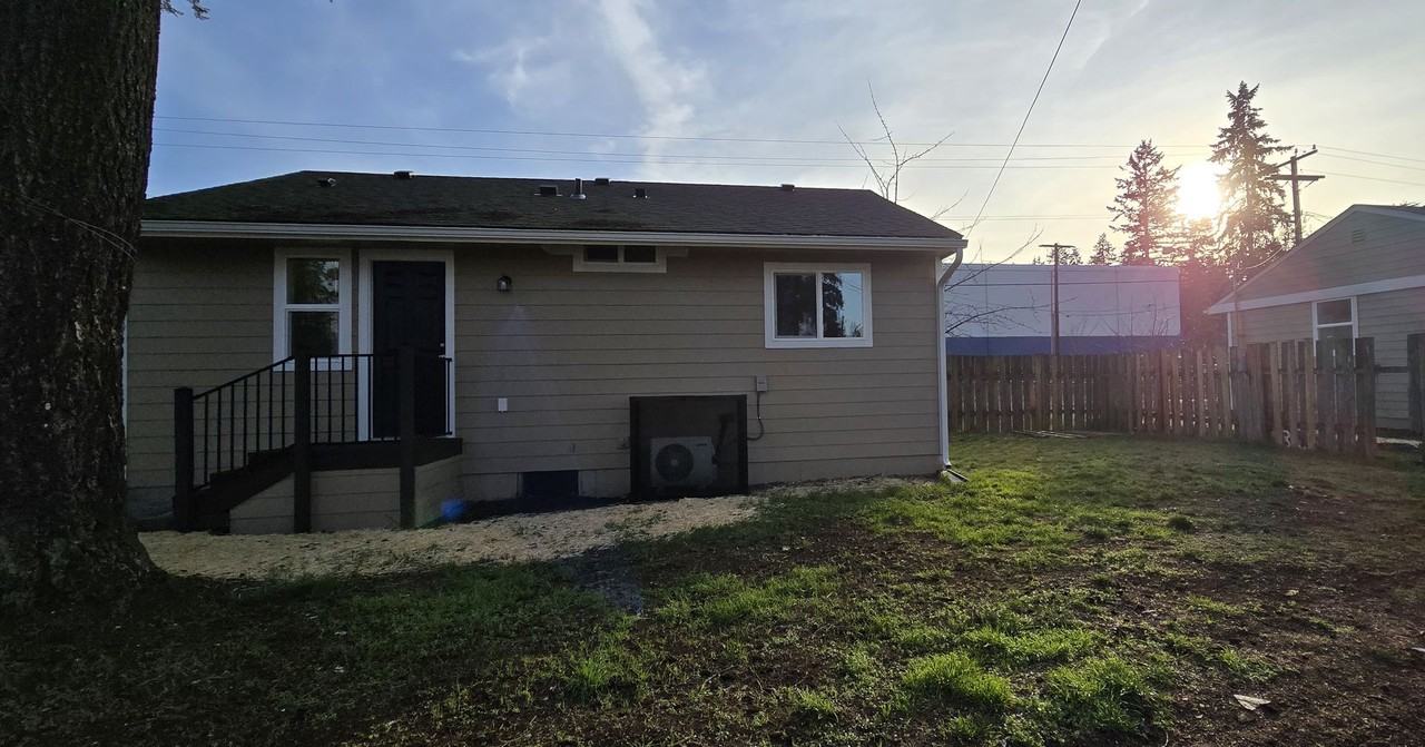 6717 150th St Sw - Photo 6 of 12