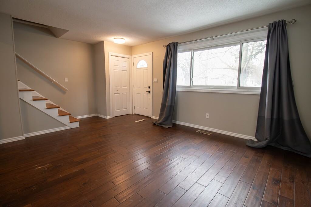 4120 Chippawa Pky - Photo 3 of 40