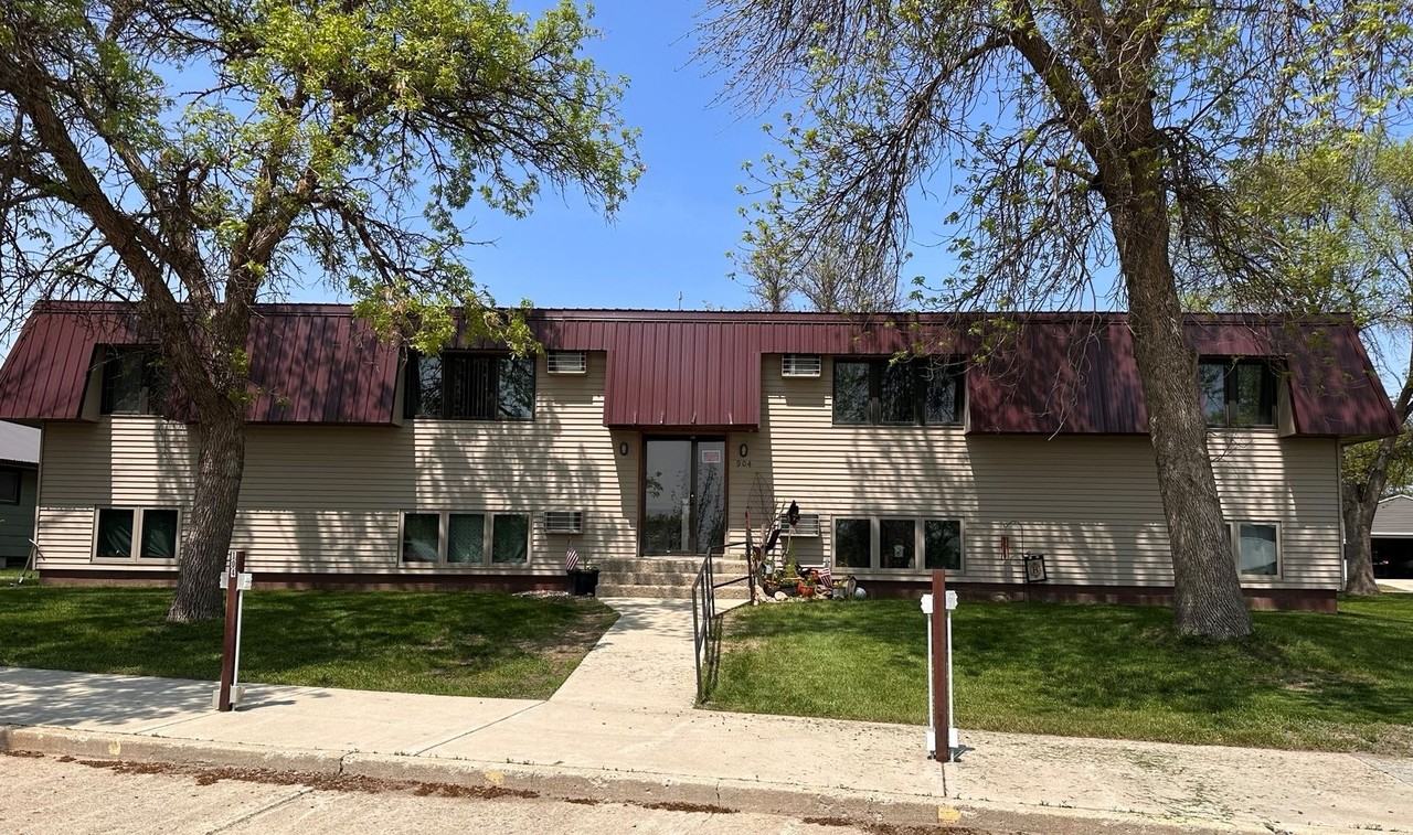 Dakota Apartments - Photo 2 of 7